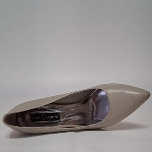 Vince Camuto Women's Pointed Toe Pump in Off-White/Cream